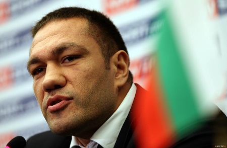 Кобрата плаши с умения от улицата