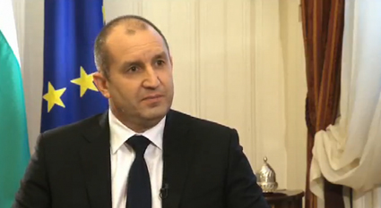 Румен Радев: За мащабите на корупция в България можем да съдим по срива на чуждестранните инвестиции и по липсата на осъдени висши държавници