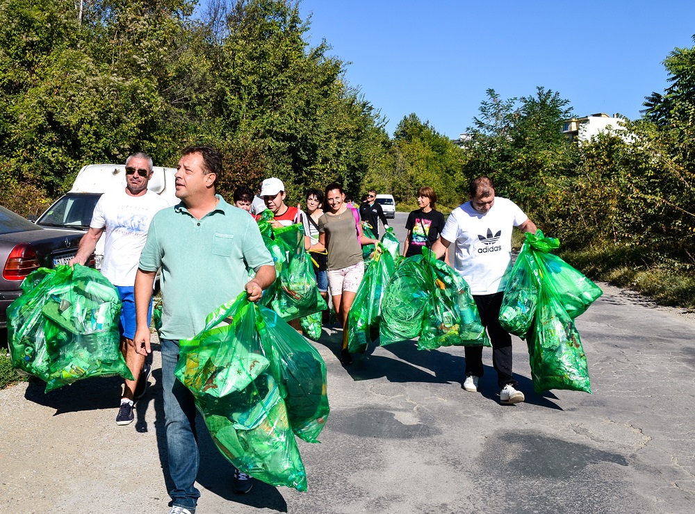 Кметът на Търново се включи в кампанията „Да изчистим България заедно“