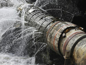 Водата в Панагюрище тръгна отново, но бедственото положение в общината остава