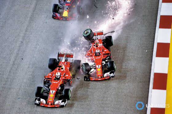 Шок! Колите на „Ферари“ се сблъскаха