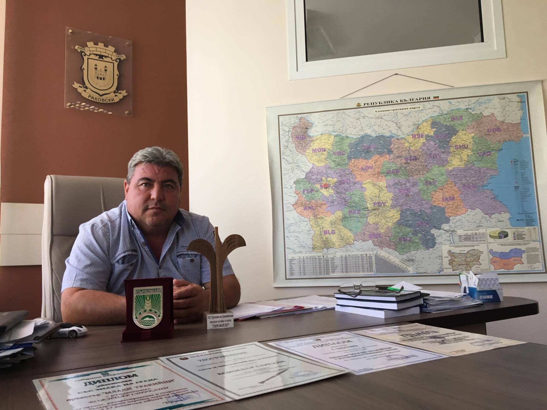 Оркестър „Млади тракийци” от Раковски отбелязва 25 години на сцената с нов албум