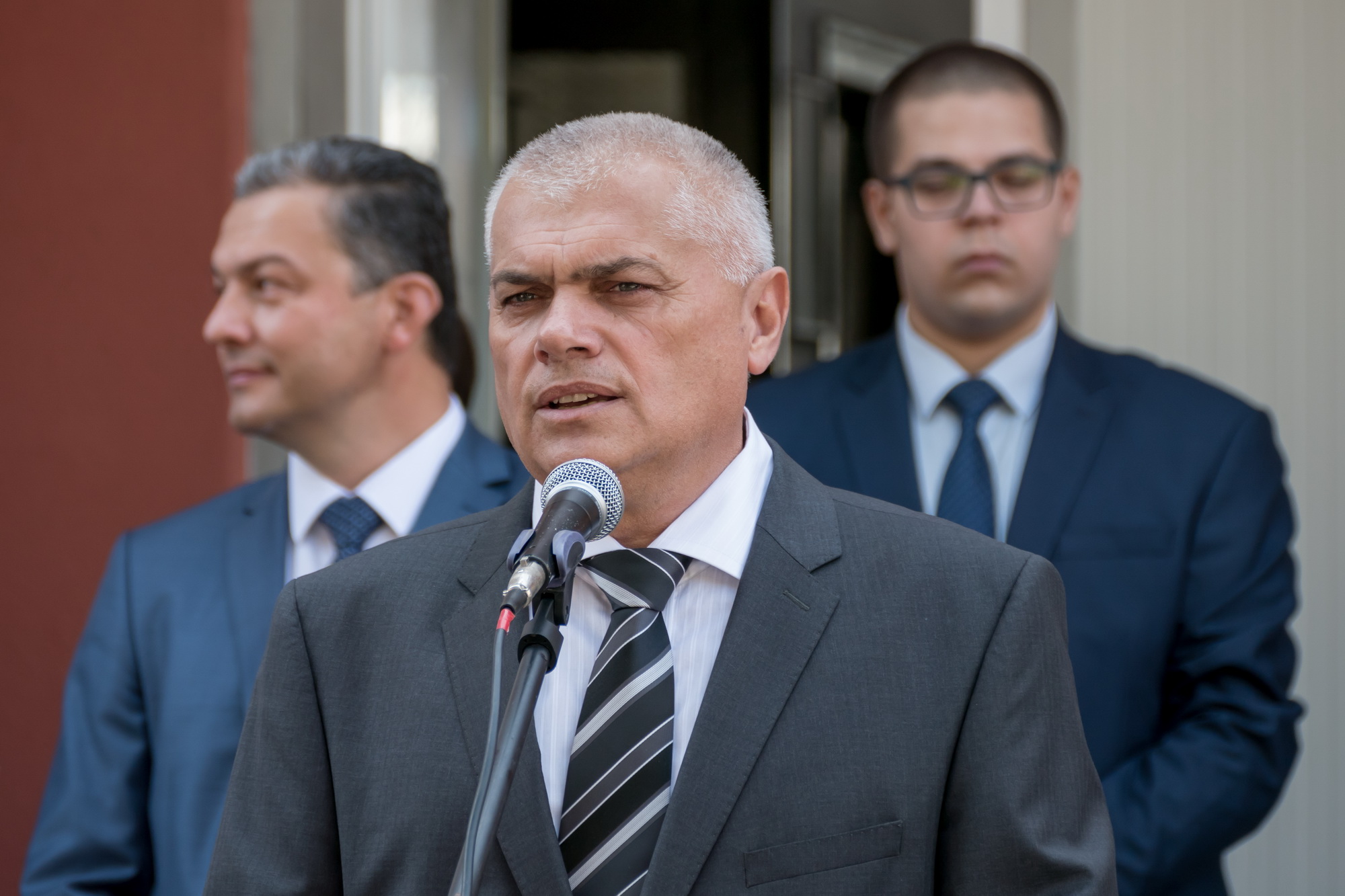 Валентин Радев за заплатите на полицаите: Парламентът казва какъв е бюджетът