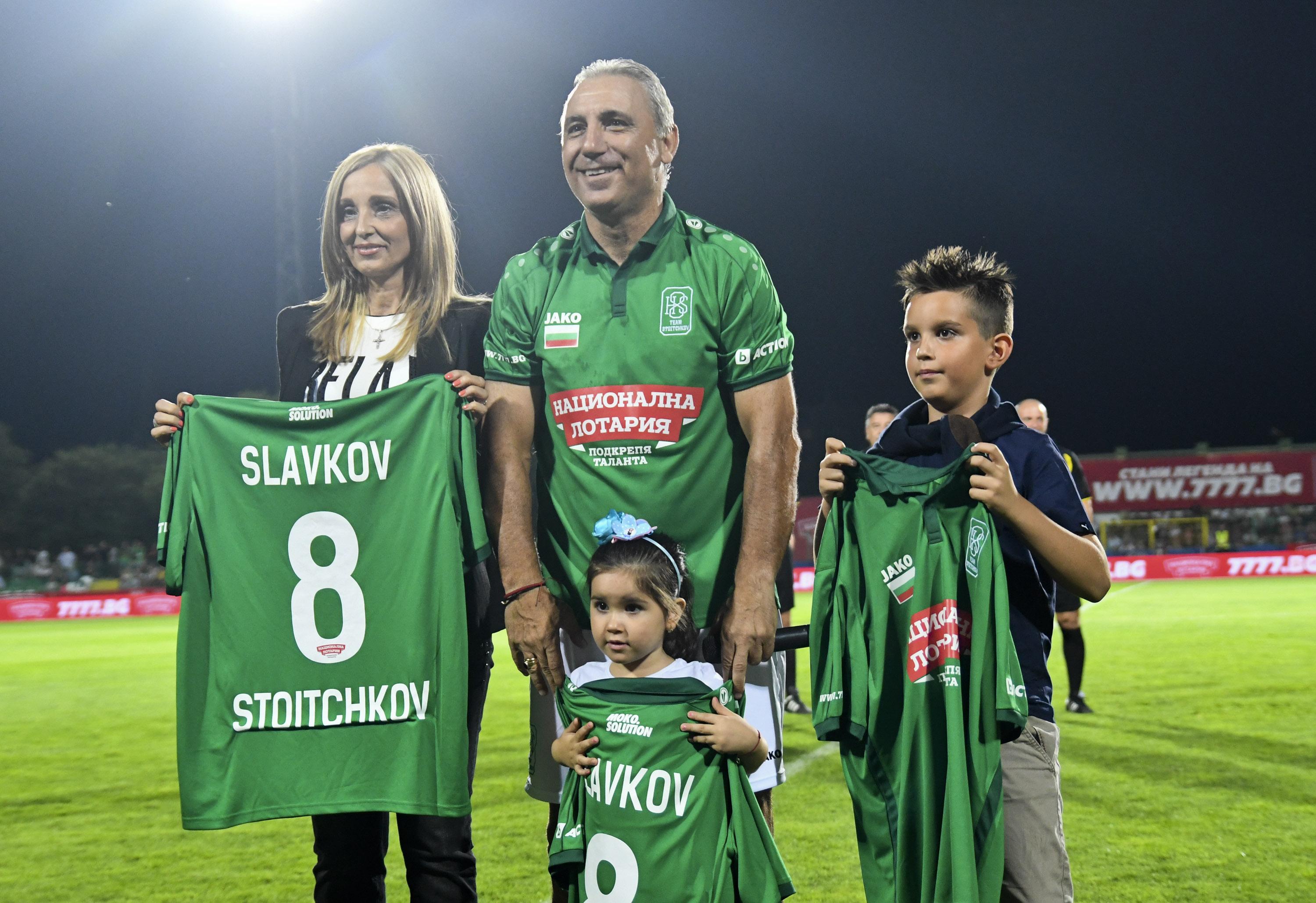 Стоичков: Изненадите тепърва идват