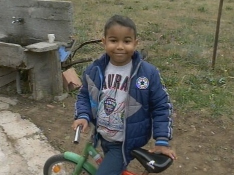 Малкият Байрям вече е добре, мечтае да учи за лекар в Германия