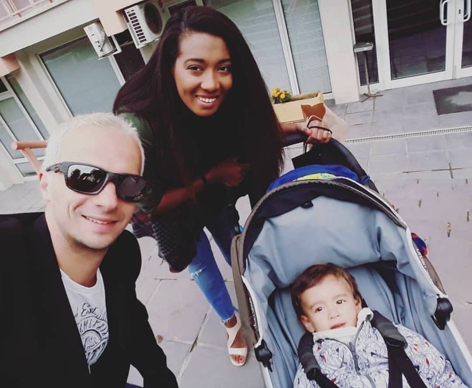 Део сключи брак с Мариана