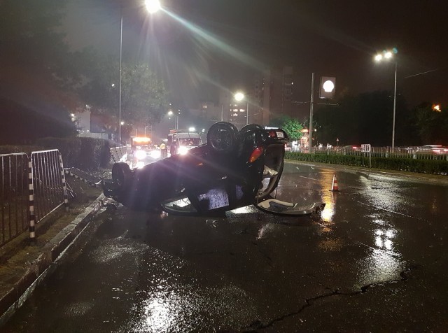 Кола се обърна на бул. „България” в столицата