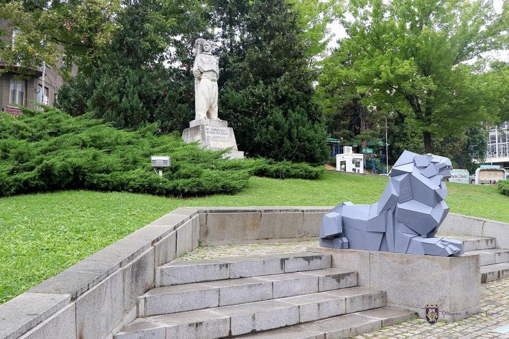 Изграждат подход към паметника на Левски в Търново с 15 000 лв. отпуснати от Министерски съвет