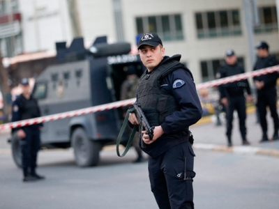 16 задържани при антитерористична операция в Истанбул