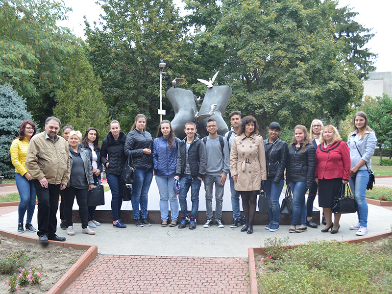 Студентите и преподаватели от Стопанската академия в Свищов отбелязаха Световния ден на туризма