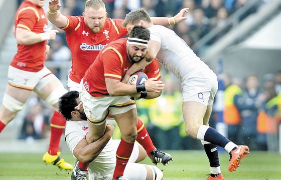 Лъв захапа  ръгбист в зоопарка