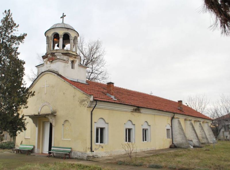 Емигранти дариха 150 - годишен храм