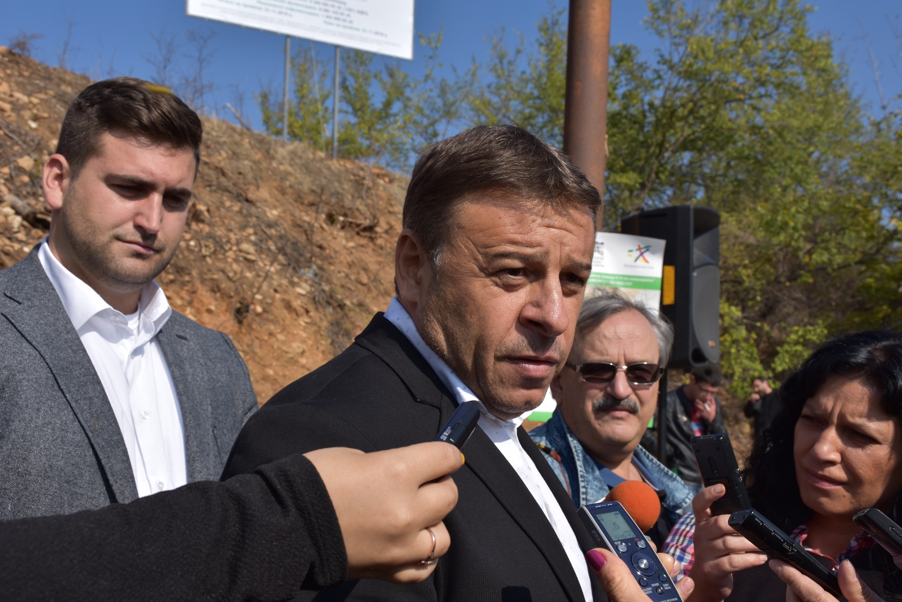 Кметът на Благоевград д-р Атанас Камбитов изрази категоричната си подкрепа към Делян Добрев