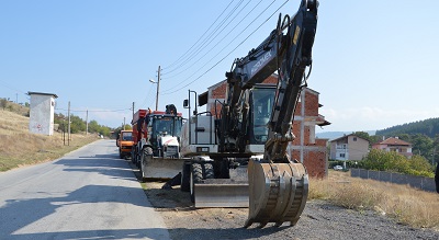 Кметът Атанас Камбитов даде началото на втори етап за благоустрояване на улица „Илинден“ в село Рилци