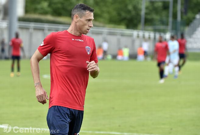 Защитникът на „Клермон“ Мартин Кавдански:  Можем да бием Франция