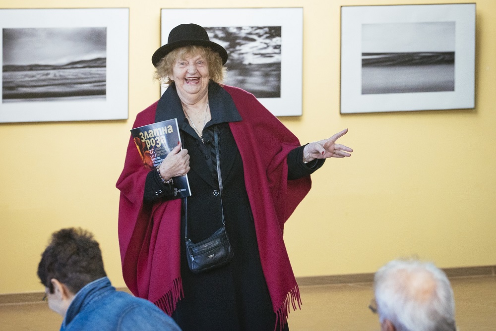 Татяна Лолова с награда “Златна роза” за цялостен принос