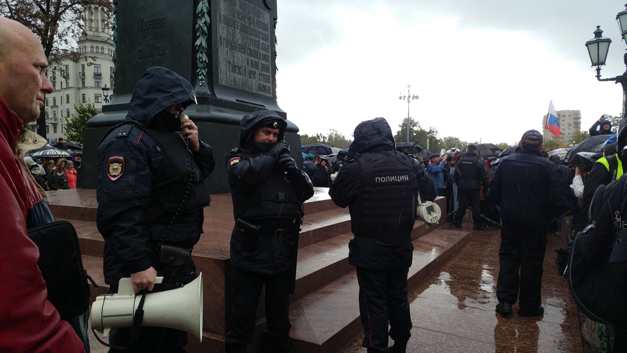 Протести срещу Путин в Русия навръх 65-тия му рожден ден