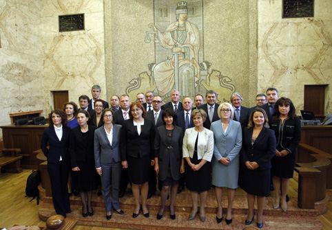 Играта с ВСС загрубя