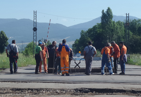 Пазарът на труда пробит, въпреки ръста на заплатите