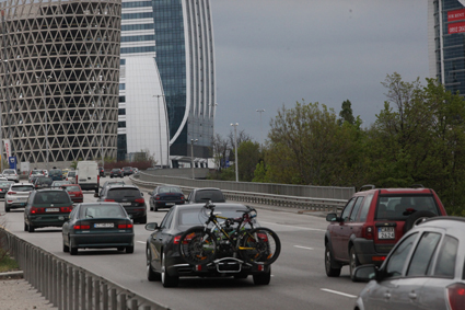 Мръсен въздух изсмуква 3 млрд. годишно от България