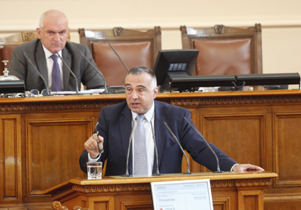 Антон Кутев: Валентин Касабов не може да остане повече в парламента