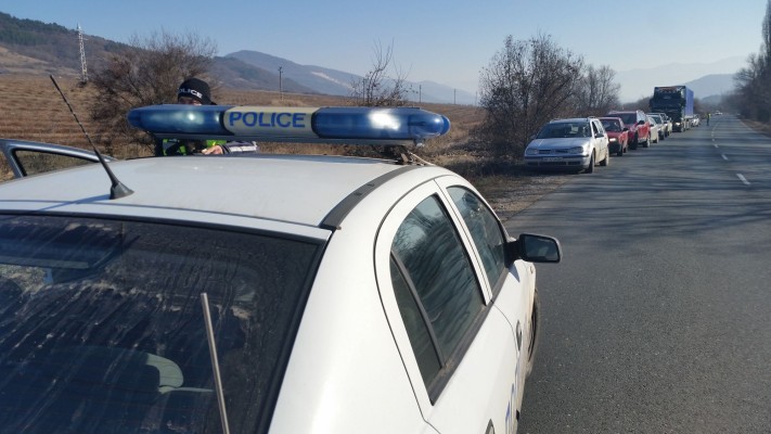 Шофьор се блъсна в мантинела и загина