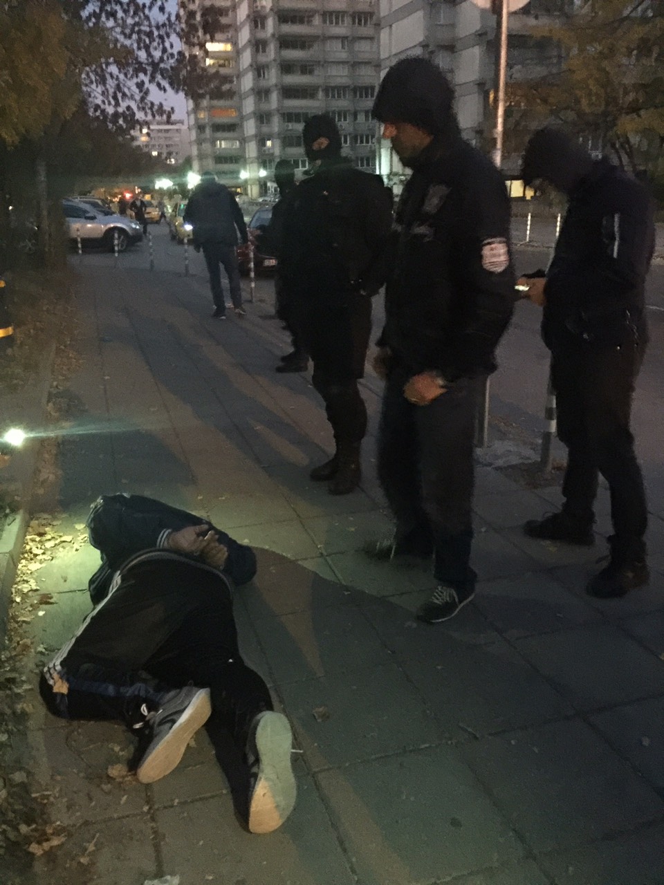 Специализираната прокуратура обвини за наркотици и подкупи задържаните вчера полицаи от 7-мо РПУ