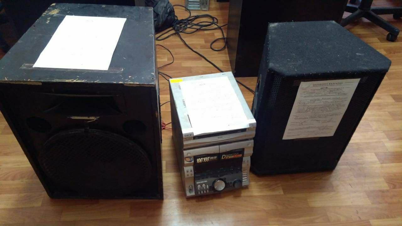 Задържаха трима и иззеха две уредби по сигнали за силна музика