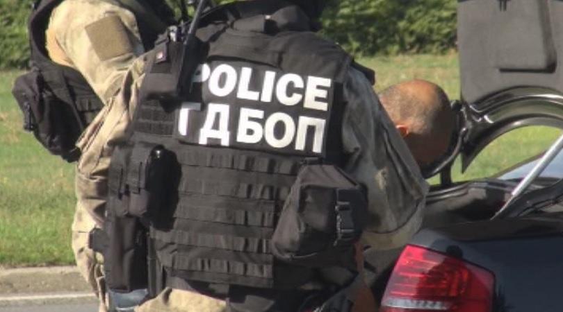 ​12 души са задържани при акция на спецпрокуратурата и ГДБОП в Бургас