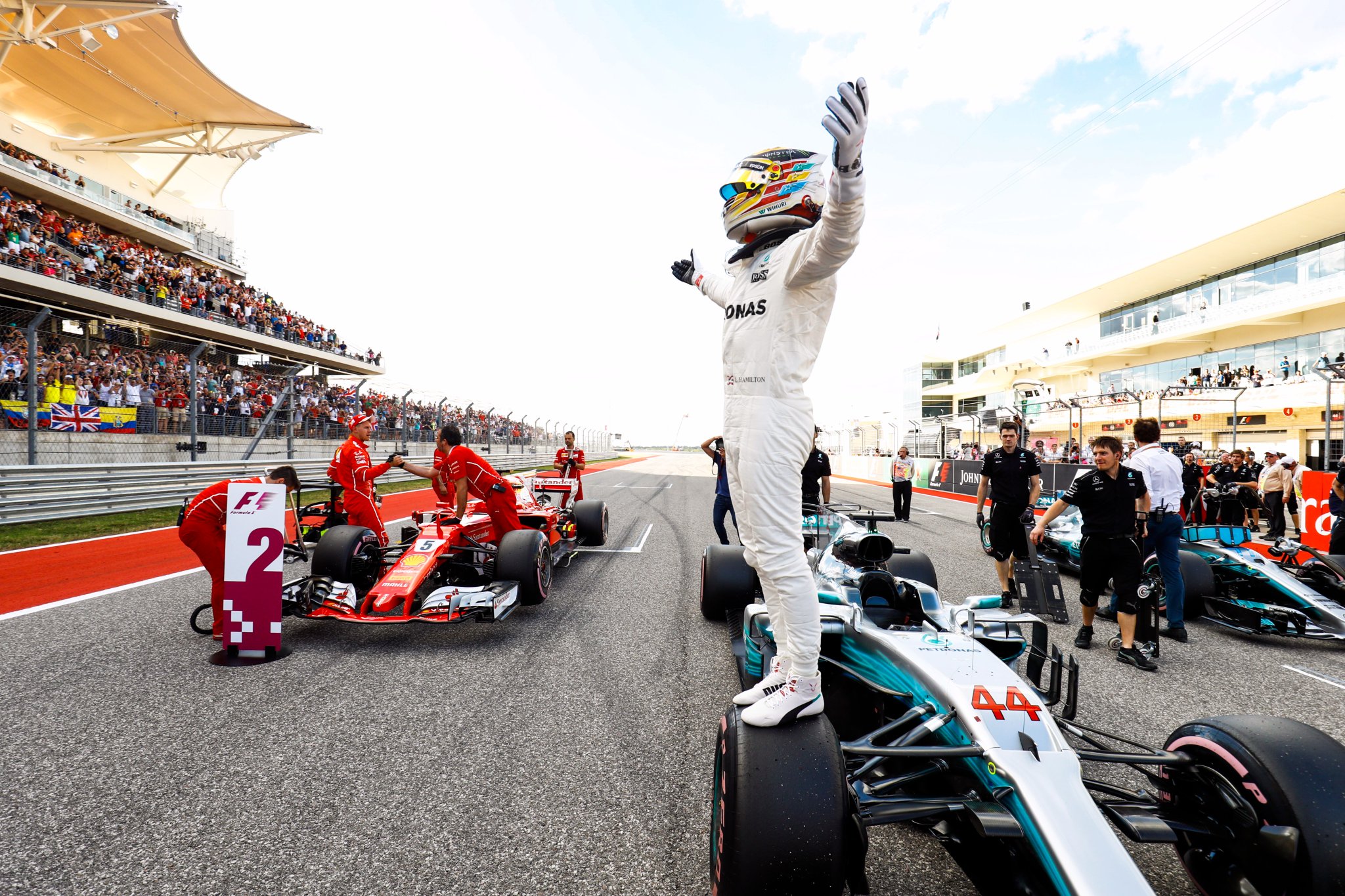 Хамилтън велик като Шумахер и Сена