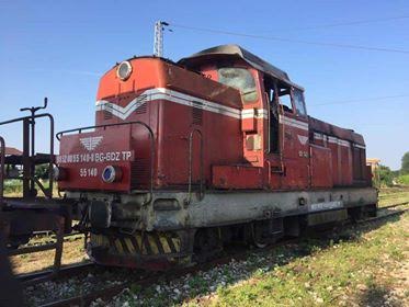 Полицаи спипаха машинист и стрелочник да точат нафта от локомотив на гарата в Панагюрище