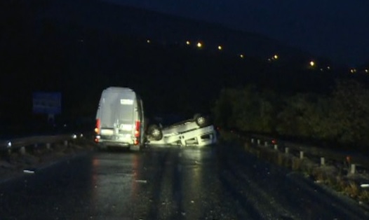 Двама души са в тежко състояние след катастрофата край Драгичево