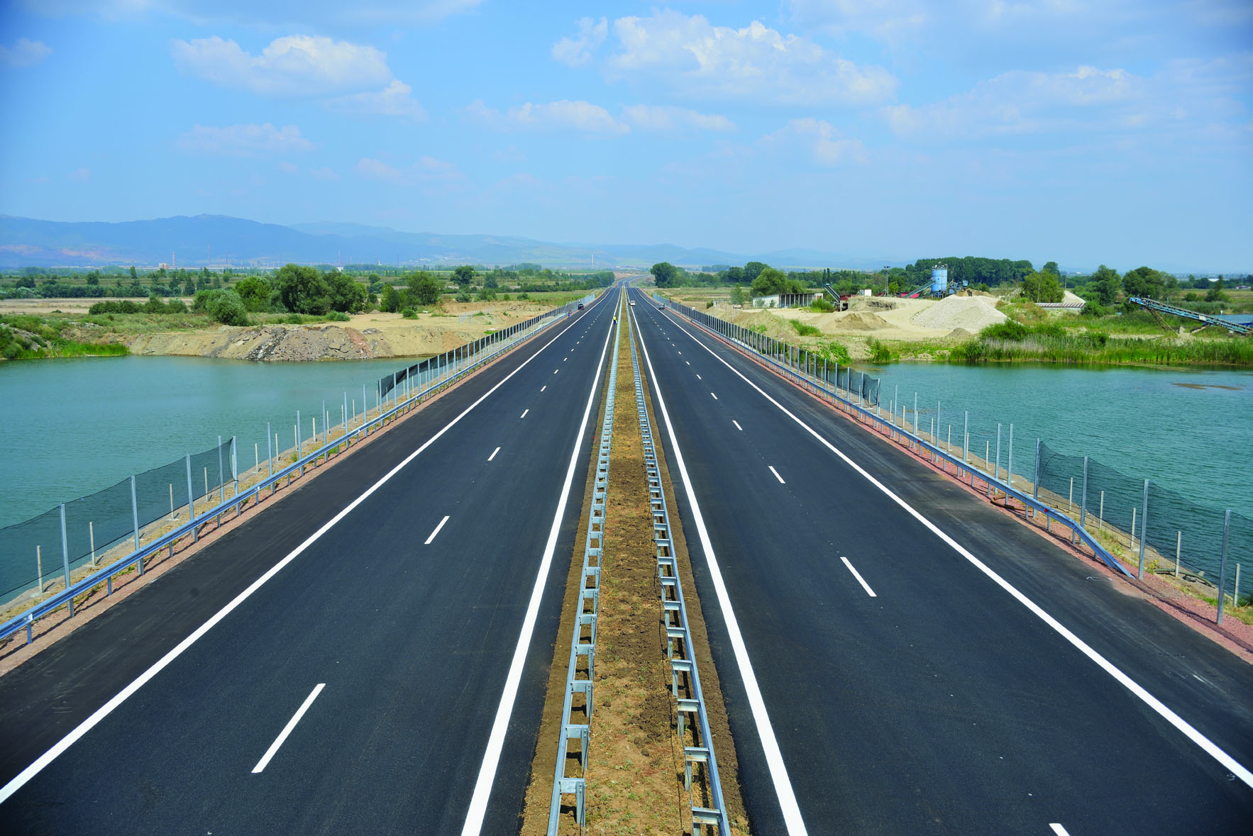 Пешеходец загина при опит да пресече магистрала "Хемус"