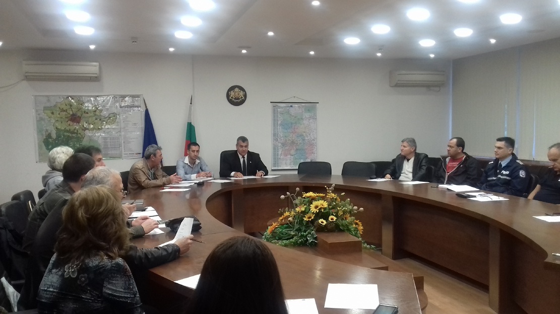 Забрана за изложби, пазари и други събирания на птици в Пловдивска област заради опасност от птичи грип