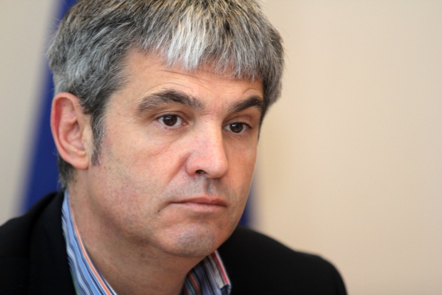 Пламен Димитров: Увеличението на заплатите до момента се дължи на натиска от обществото