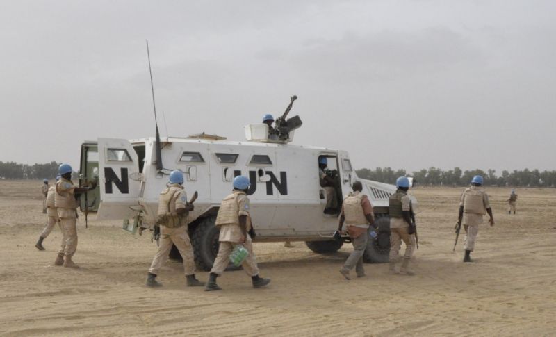 Трима миротворци на ООН в Мали загинаха, след като колата им попадна на мина