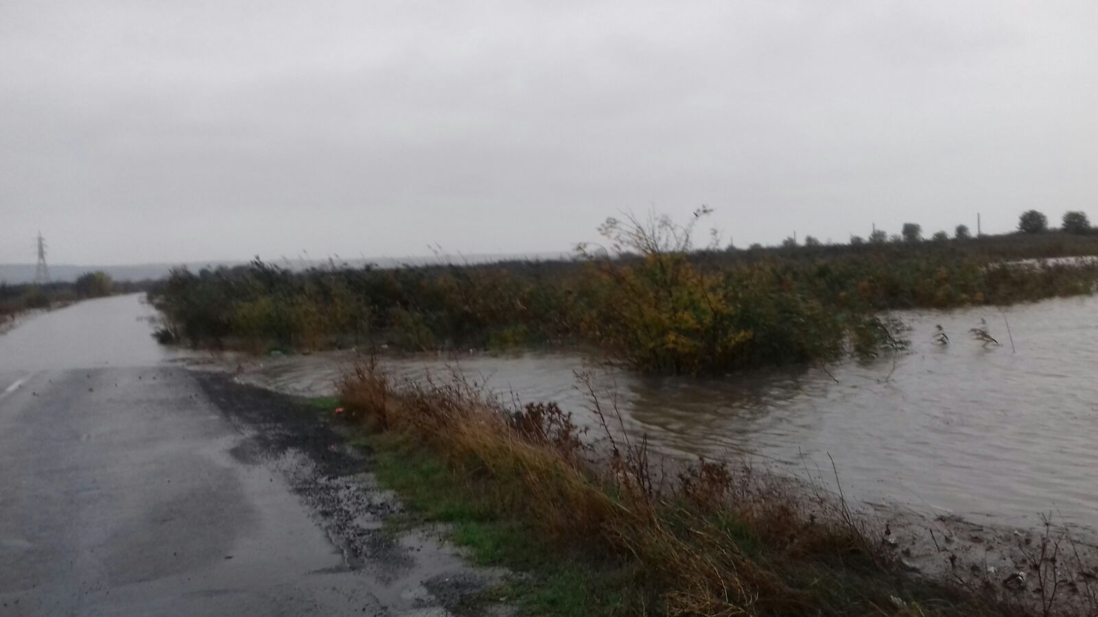 Собствениците на язовир „Чотората” край Трояново: Той не може да е причина за наводненията