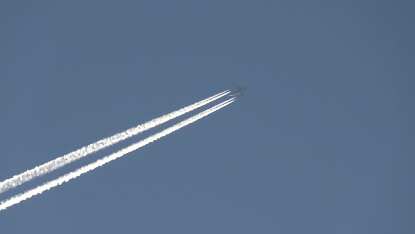 Самолет кръжи час над Шумен заради гъста мъгла във Варна