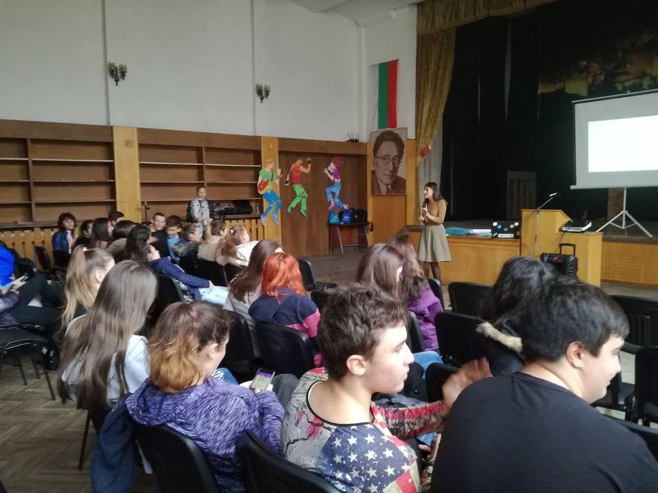 Кампанията на евродепутата Ева Майдел „Научи ме да умея“ с първо събитие в Търново