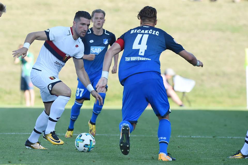 Резервата Гълъбинов не помогна на „Дженоа“