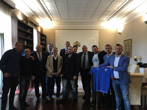 Премиерът реши проблема „Спартак“ (Вн)