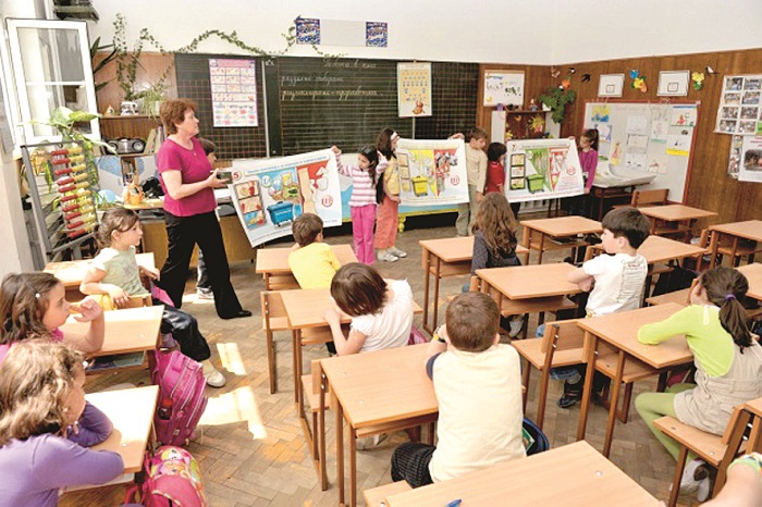 Експерти и депутати умуват за часовете по религия