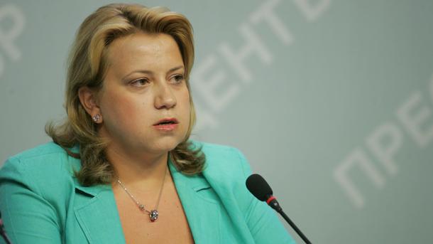 Деница Златева, БСП: Фалшива новина ли е, че Борисов ме канеше в правителсвото? Севделина Арнаудова, ГЕРБ: Идваше при него в НДК зад гърба на Нинова