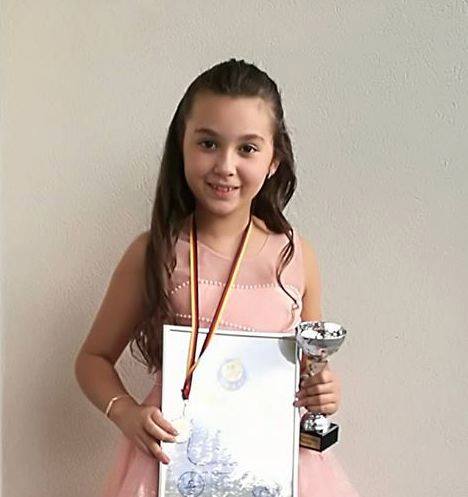 9-годишно момиче от Търново ще участва в Световната Олимпиада на изкуствата в Холивуд