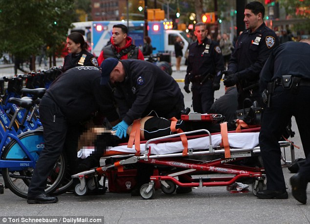 Мъж простреля бременна жена в Манхатън и опита да се самоубие