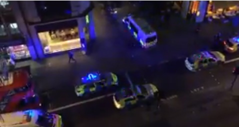 Такси се вряза в пешеходци в Лондон, според властите не е терористичен акт