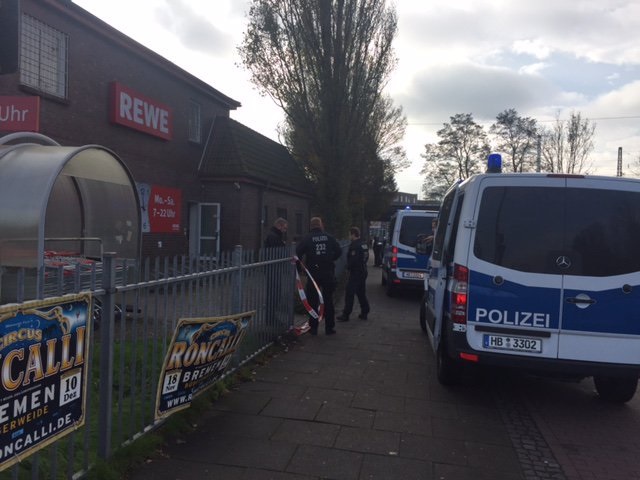 Мъж откри стрелба в супермаркет в Бремен, един човек е пострадал