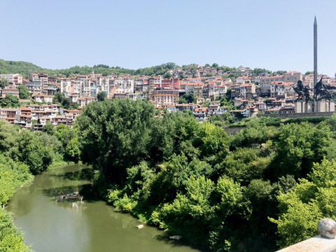 Велико Търново излиза на благотворителен поход „Заедно за Никол”