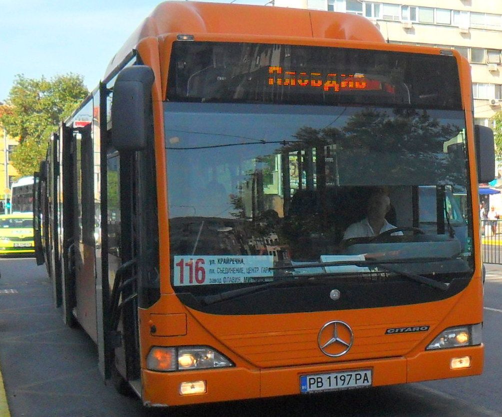 Градски автобуси в Пловдив ще се движат с делнично разписание на Задушница