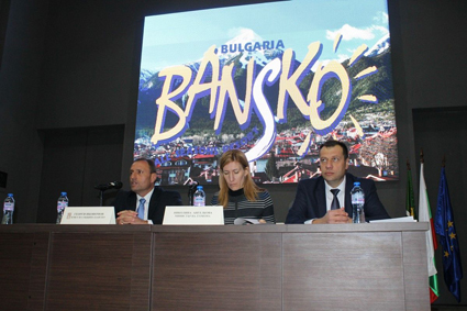 Министър Ангелкова  в Банско: Втори лифт ще има